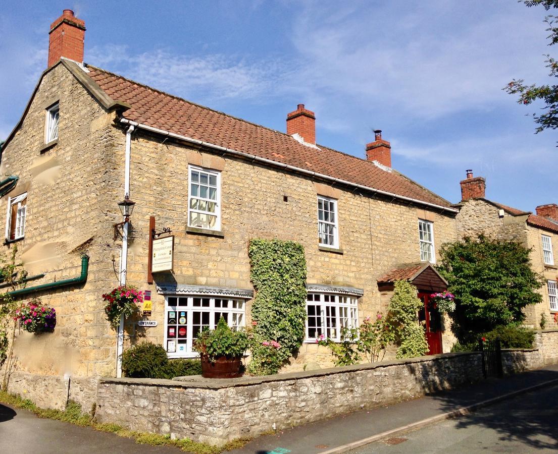 Hotel Plumpton Court Nawton Exteriér fotografie